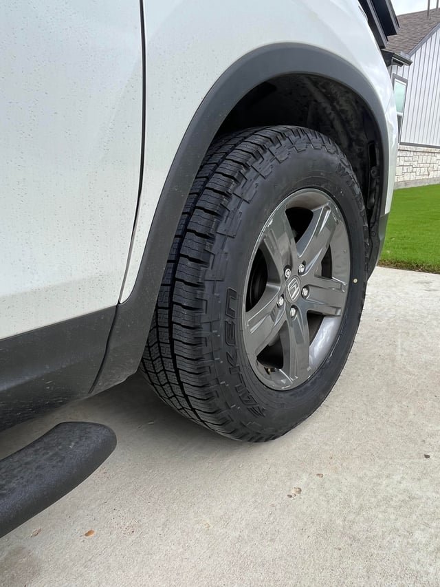 Vista 3 de FALKEN WILDPEAK H/T HT02 111H 275/50R22 JAPON