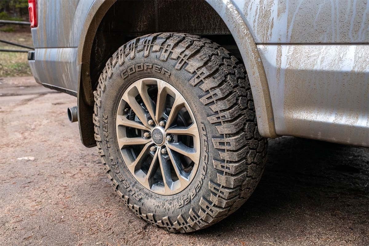 Vista 3 de COOPER DISCOVERER RUGGED TREK 275/55R20 USA